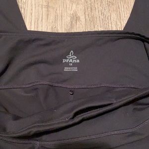 Like New Prana Black Leggings